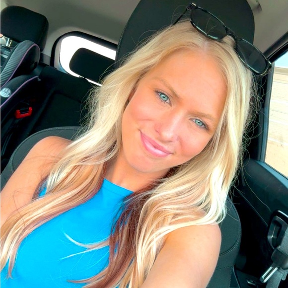 Meet your Posher, Korey - Picture 1 of 1